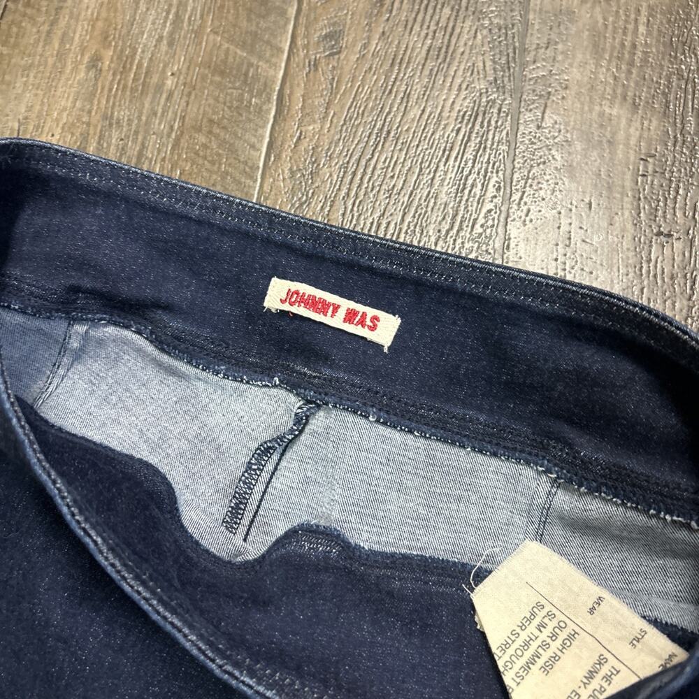 Johnny Was The Pull On Cropped Skinny Edwin Medium Embroidered Jeans size L - Picture 2 of 9